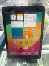 Load image into Gallery viewer, Ipad 6th Gen Gray 32GB wifi pre-owned