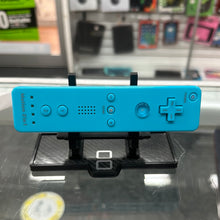 Load image into Gallery viewer, Wii controller 2in 1 pre-owned