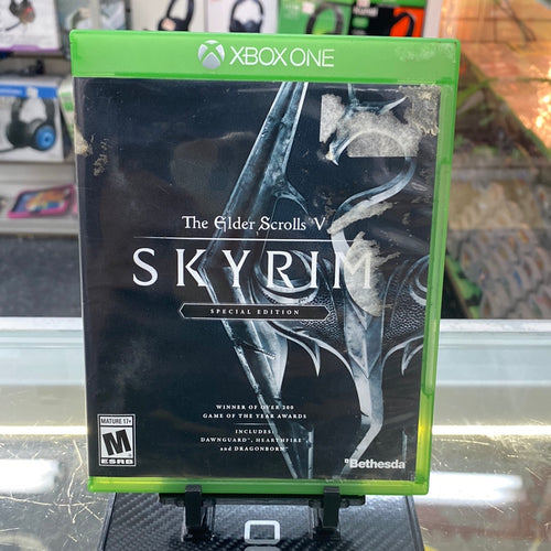Skyrim Xbox one pre-owned